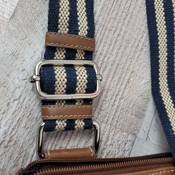 Crossbody Purse CHAPS Straw Vegan Faux Leather Cloth Strap Metal Logo Slim - Picture 11 of 16